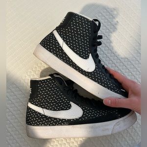 Nike sneakers (blazers)